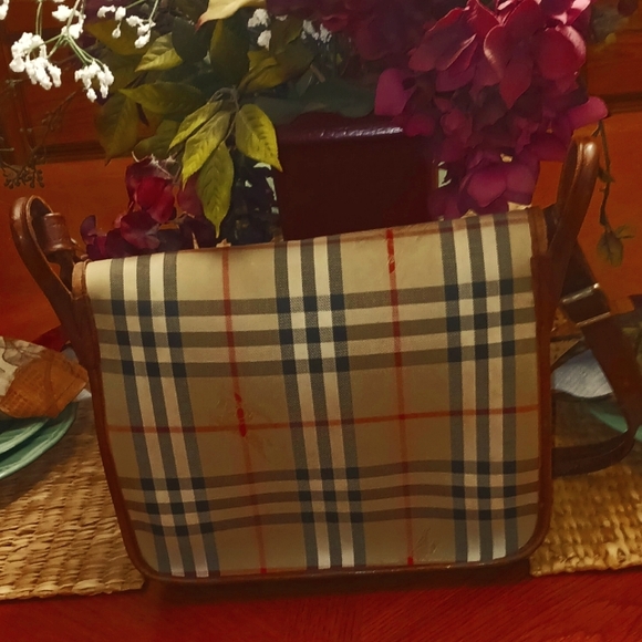 Burberry Vintage Haymarket Canvas and Leather Trimmed Brown Crossbody Make Offer - Picture 2 of 16